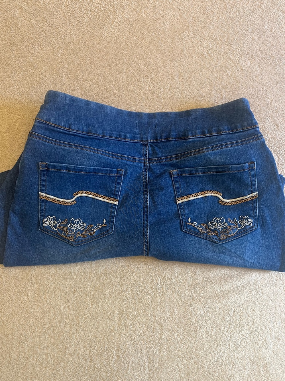 Pioneer jeans with floral embroidered back pockets